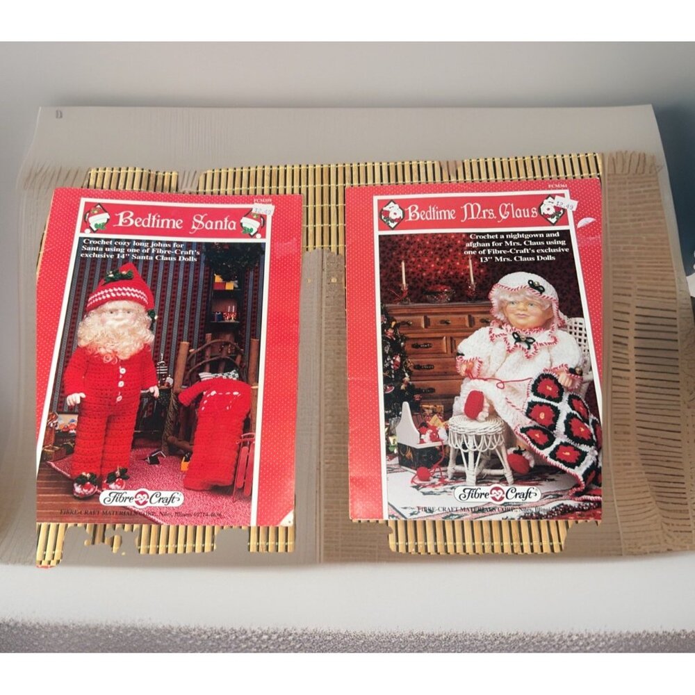Christmas Crochet Pattern Booklets Bedtime Santa & Mrs Claus Dolls Fibre Crafts